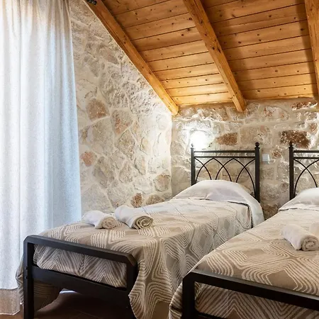 Maritina Houses Holiday home Anafonitria